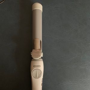 Beachwaver S1.25 dual voltage rotating iron